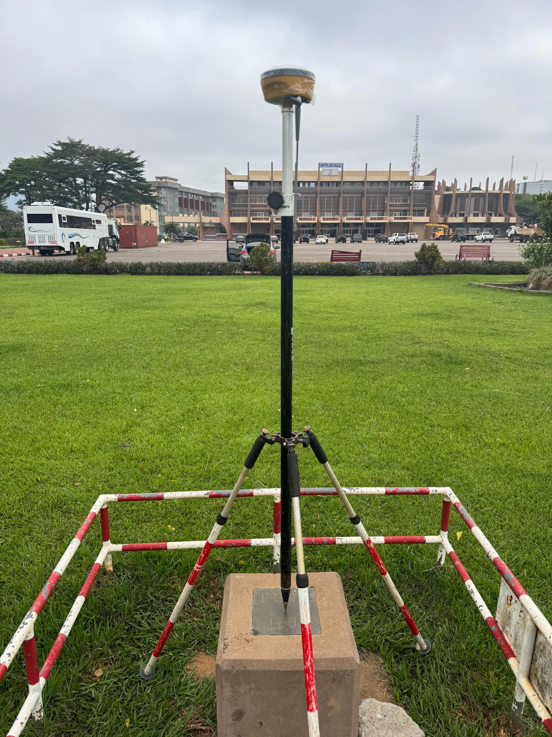 Récepteur GNSS Emlid RS3, RS4 Pro, D-RTK 3 et Hi-Target - Emlid RS3 - Image 3