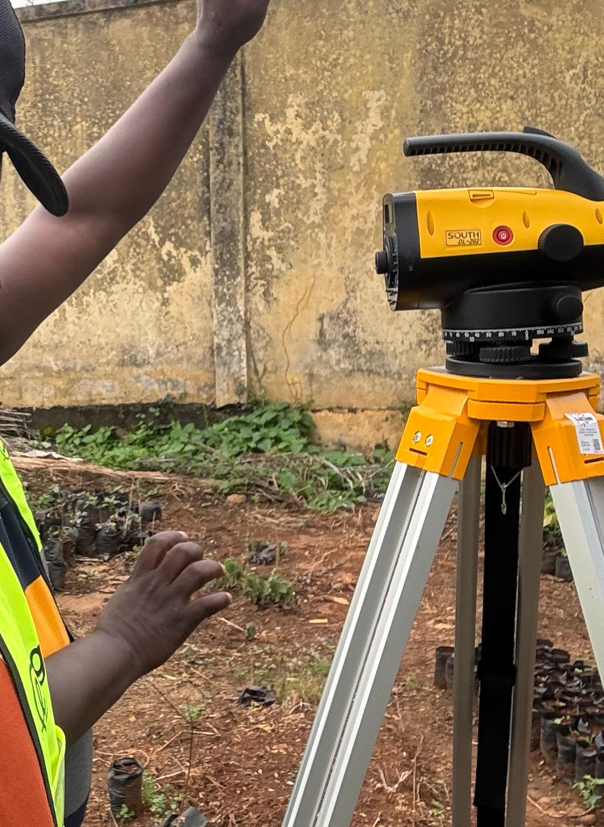 Station Totale et Niveau Électronique - Stonex R60 - Image 3