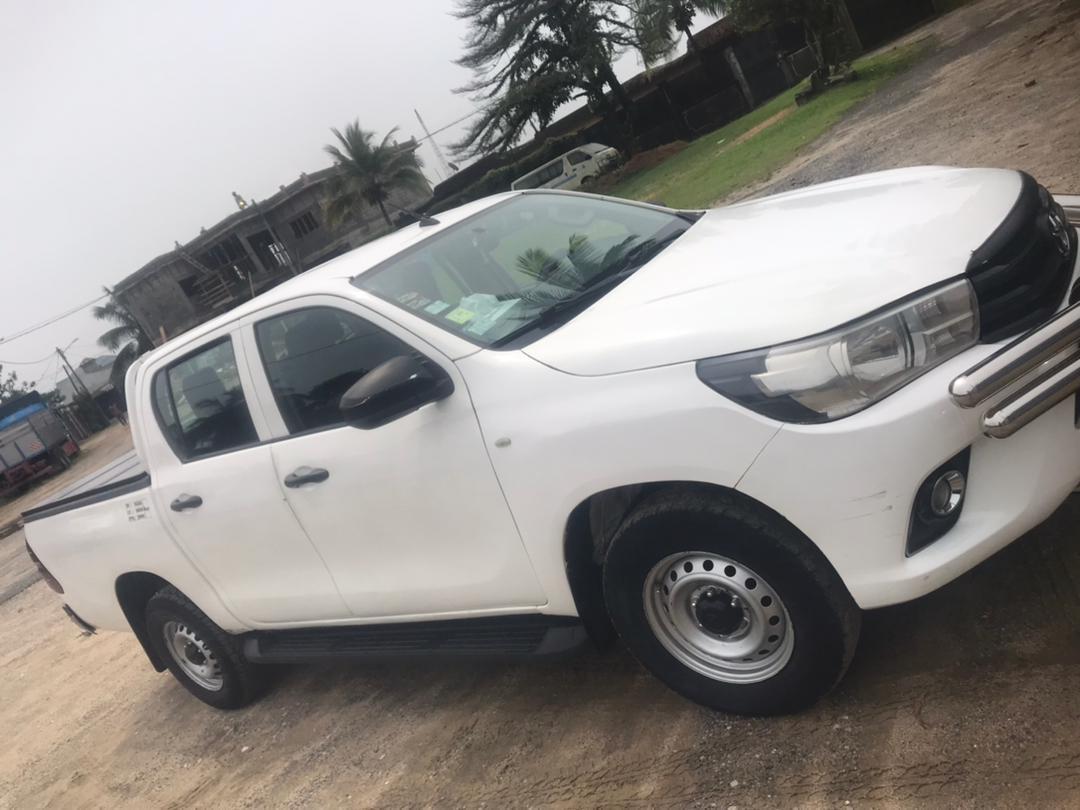 Station de Travail et Véhicule - Image 2